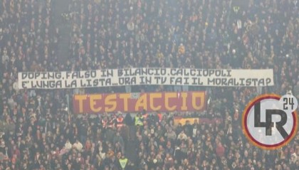 欧冠app下载-罗马球迷横幅嘲讽尤文：兴奋剂、财务造假、电话门，现在你开始装好人